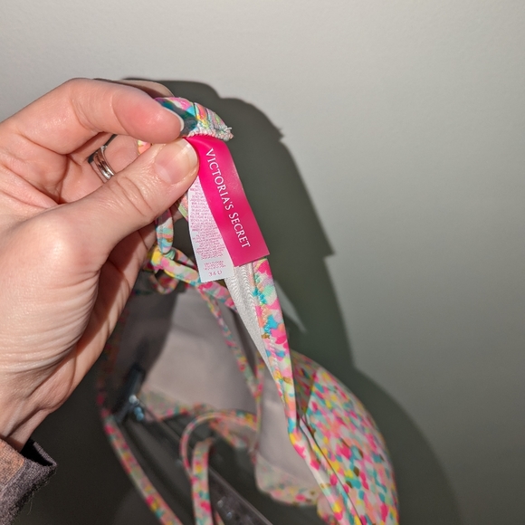 Victoria's Secret Bikini Top - Picture 3 of 7